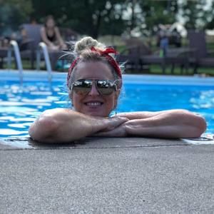 Meet your Posher, Debra